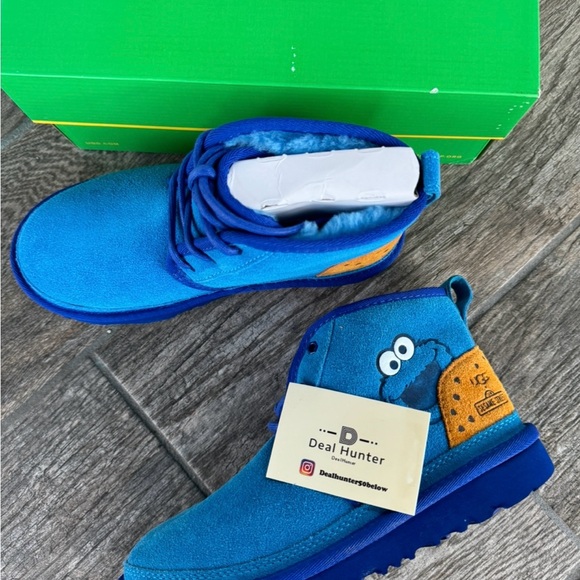 Brand New UGG X Elmo Neumel II “Blue” Kids Boots - Picture 7 of 12